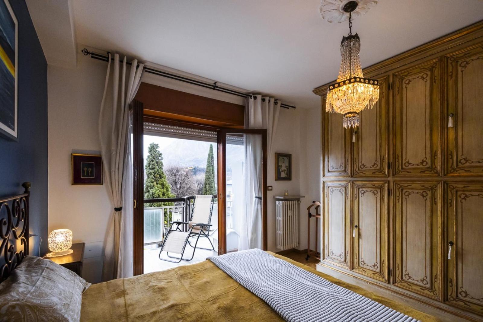 Big Deluxe Apts Italian Style Lake&Terrace Leilighet Lecco Eksteriør bilde