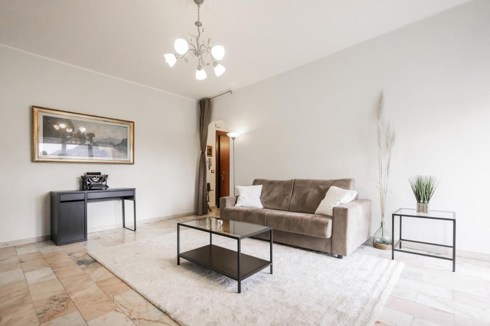 Big Deluxe Apts Italian Style Lake&Terrace Leilighet Lecco Eksteriør bilde